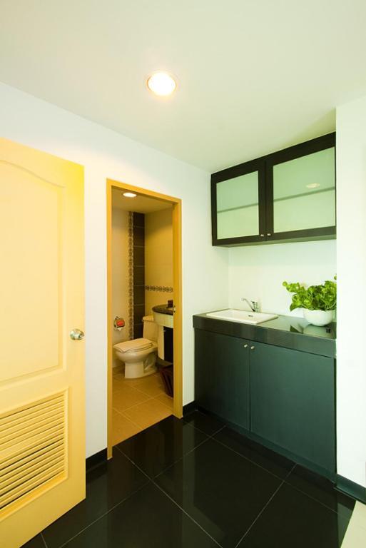 Laurel Suite Bangkok Exterior foto